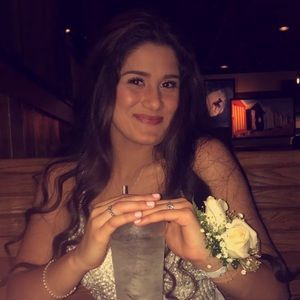 Meet your Posher, Julia